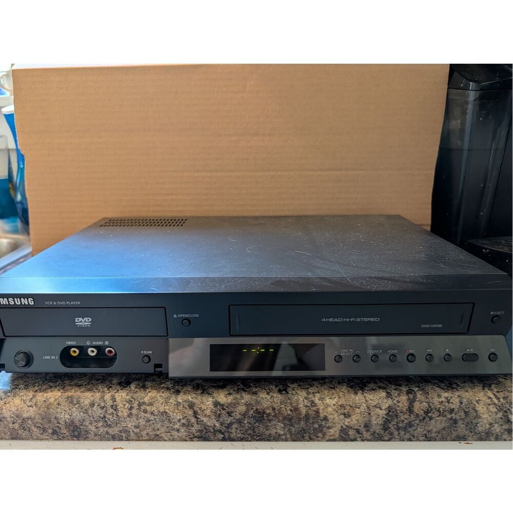 Samsung DVD-V9700 DVD VHS Combo Player Tunerless 1080i Recorder